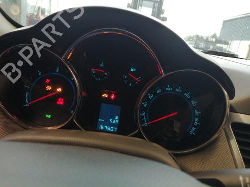 Used Instrument cluster CHEVROLET CRUZE (J300) 2.0 CDI (163 hp) 27618807