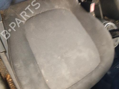 Right front seat HYUNDAI i20 I (PB, PBT) 1.2 | BP30149033C16