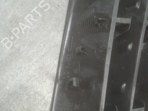 Used Grille Grille 23498672 23498672