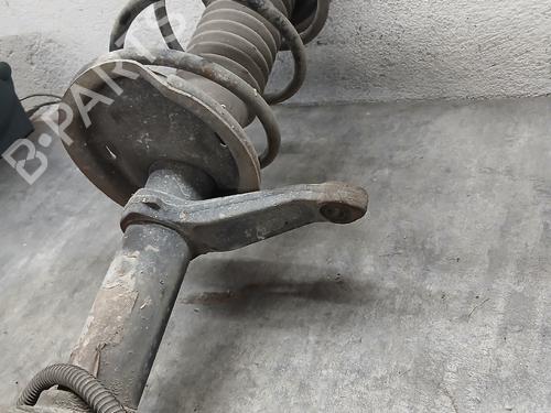 Used Left front steering knuckle Left front steering knuckle PEUGEOT 106 II (1A_, 1C_) 1.0 i (50 hp) 36395588 36395588