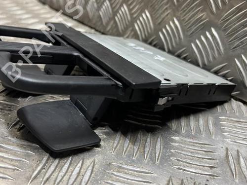 Used Cup/Object holder Cup/Object holder VW GOLF IV (1J1) 1.9 TDI (90 hp) 20882232 20882232