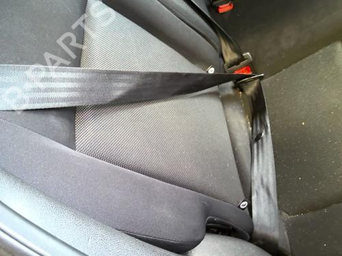 Cinturón de seguridad trasero derecho Cinturón de seguridad trasero derecho 39215813 39215813
