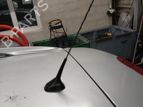 Used Antenna/Base RENAULT CLIO III Grandtour (KR0/1_) 1.5 dCi (KR0G) (68 hp) 29736156
