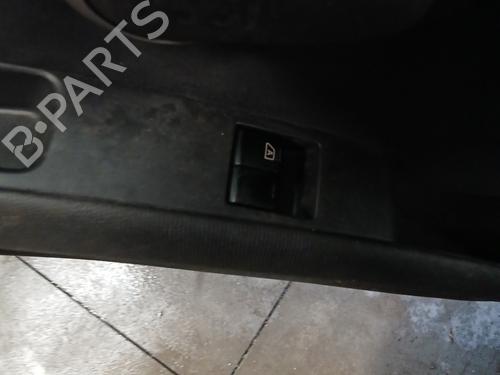 Used Left front window switch NISSAN MICRA III (K12) 1.2 16V (65 hp) 32030160