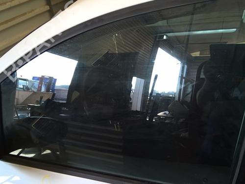 front-left-door-window-vw-touran-1t3-2010-2011-2012-2013-2014-2015-2016-38927702 main image