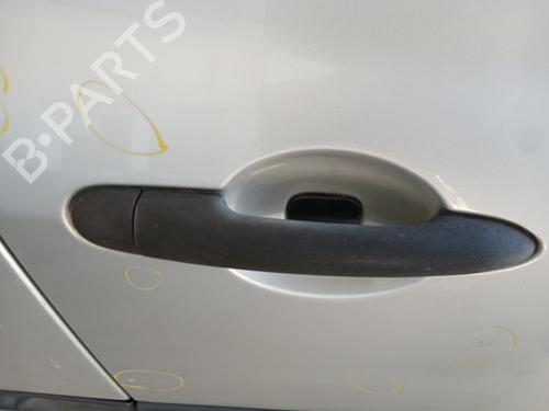 Used Front right exterior door handle RENAULT CLIO III (BR0/1, CR0/1) 1.4 16V (98 hp) 29240821