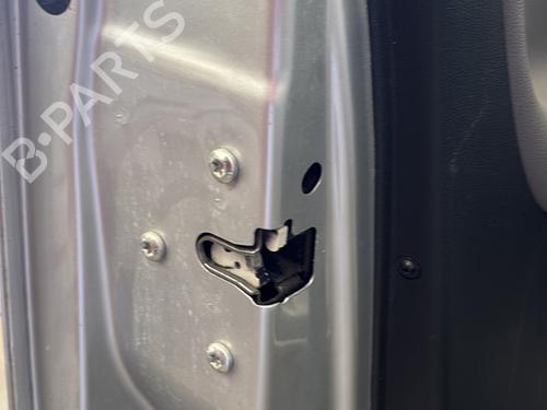 Serratura anteriore sinistra OPEL CORSA E (X15) 1.3 CDTI (08, 68) (75 hp) 31279567