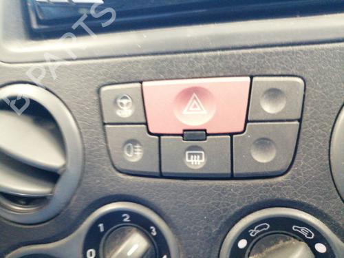 Used Warning switch FIAT PANDA (169_) 1.2 (169.AXB11, 169.AXB1A) (60 hp) 27217353