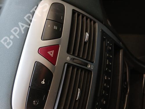 Warnblinkschalter für PEUGEOT 307 Break (3E) 2.0 (136 hp) 31660684