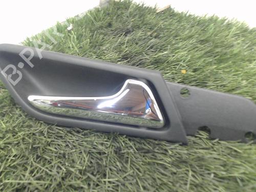 Used Front right interior door handle Front right interior door handle MERCEDES-BENZ B-CLASS Sports Tourer (W245) B 180 CDI (245.207) (109 hp) 20881483 20881483