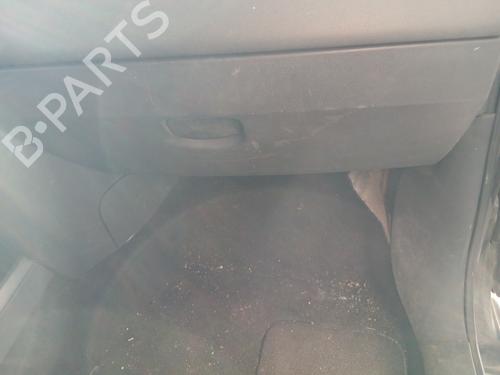 Hanskerom RENAULT MEGANE II (BM0/1_, CM0/1_) 1.5 dCi (BM02, BM13, BM2A, CM02, CM13) (101 hp) 29327411