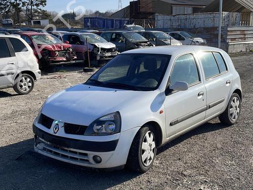 Left front fog light RENAULT CLIO II (BB_, CB_) 1.6 16V (BB01, BB0H, BB0T, BB14, BB1D, BB1R, BB2KL, BB3G... | BP31264465C30