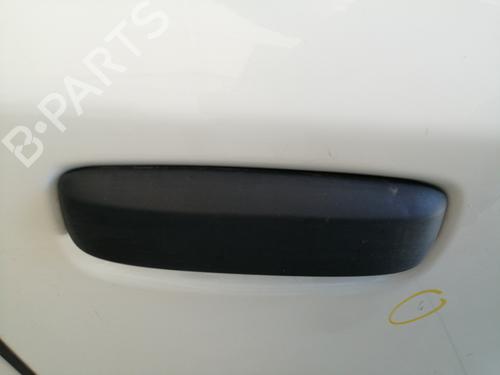 Høyre foran utvendig håndtak FIAT PANDA (169_) 1.2 (169.AXB11, 169.AXB1A) (60 hp) 27205426