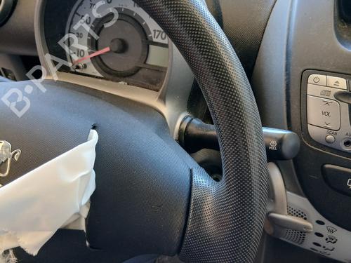 Used Steering wheel Steering wheel PEUGEOT 107 (PM_, PN_) 1.0 (68 hp) 36098015 36098015