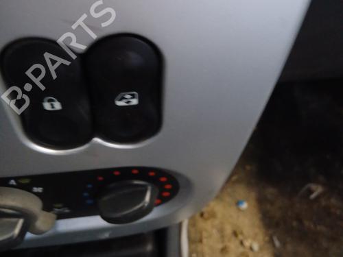 hjre-fortil-elrude-kontakt-dacia-sandero-2008-32864418 main image