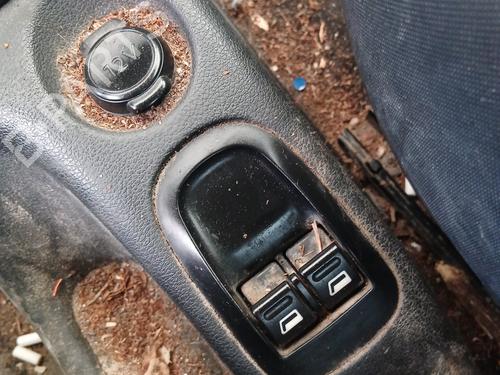 Left front window switch PEUGEOT 206+ (2L_, 2M_) 1.4 HDi eco 70 | BP29333889I27 