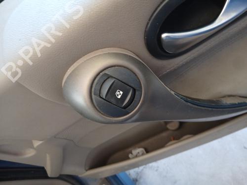 Mando elevalunas delantera derecho Mando elevalunas delantera derecho RENAULT MEGANE II (BM0/1_, CM0/1_) [2001-2012] 36009540 36009540