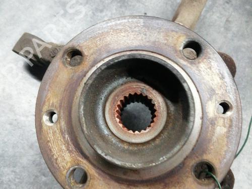 Used Right front steering knuckle Right front steering knuckle RENAULT CLIO II (BB_, CB_) 1.2 (BB0A, BB0F, BB10, BB1K, BB28, BB2D, BB2H, CB0A,... (58 hp) 24496436 24496436