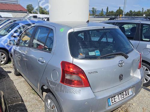 Brugte TOYOTA YARIS (_P9_)  1.4 D-4D (NLP90_, NLP90R)  4968053