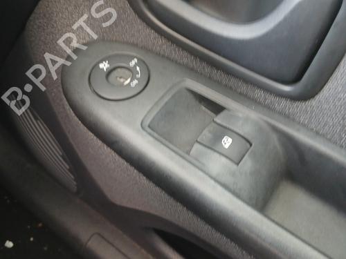 Right front window switch RENAULT CLIO II (BB_, CB_) 1.5 dCi (B/CB07) | BP32384233I26