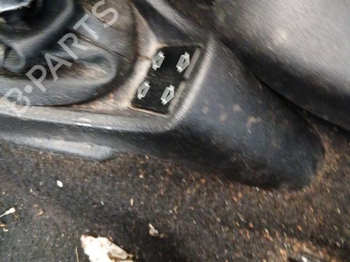 Used Left front window switch CITROËN SAXO (S0, S1) 1.4 VTS (75 hp) 30080525