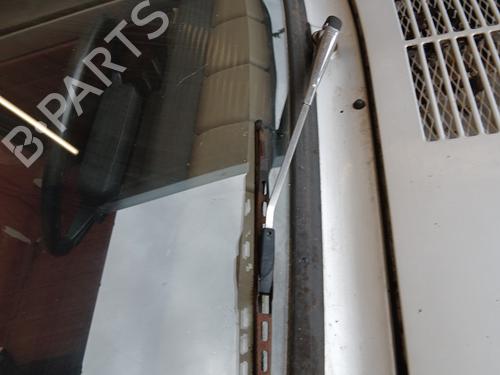 Used Front windshield wiper arm Front windshield wiper arm RENAULT 5 (122_) [1972-1985] 33012545 33012545