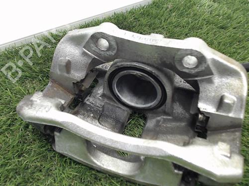 Used Right front brake caliper Right front brake caliper PEUGEOT 2008 II (UD_, US_, UY_, UJ_, UR_, UC_) 1.2 PureTech 130 (USHNS, URHNS) (130 hp) 20883696 20883696