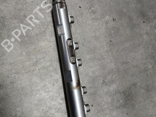 Used Injection rail TOYOTA VERSO (_R2_) 1.6 D4-D (WAR20_) (112 hp) 32233588