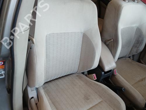 Right front seat NISSAN X-TRAIL I (T30) 2.2 Di 4x4 870008H800