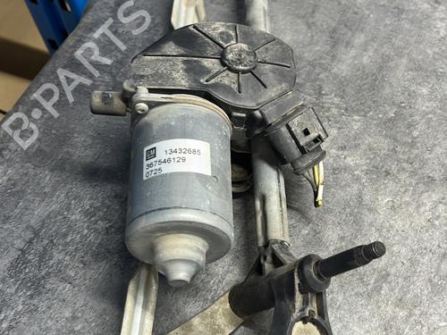 Used Front wiper motor Front wiper motor OPEL CORSA E (X15) 1.3 CDTI (08, 68) (75 hp) 33475609 33475609