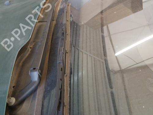 front-windshield-wiper-arm-peugeot-206-cc-2d-2000-2001-2002-2003-2004-2005-2006-2007-2008-31649713 main image