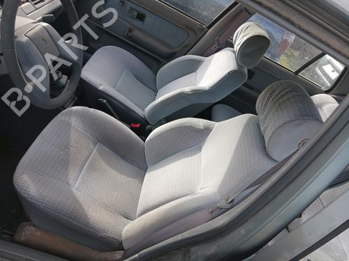 Ensemble sièges RENAULT CLIO I (B/C57_, 5/357_) 1.4 (B/C57T, B/C57Y) (79 hp) 31335626