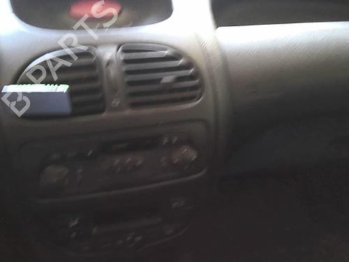 Used Dashboard Dashboard PEUGEOT 206 Hatchback (2A/C) 1.4 i (75 hp) 40537699 40537699
