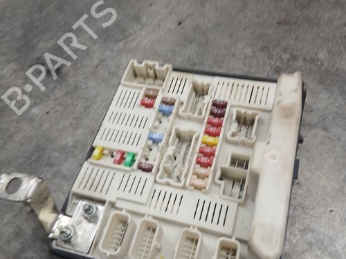 Used Fuse box Fuse box 36951722 36951722