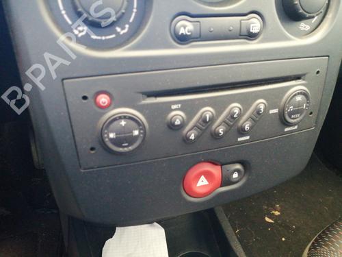 Radio RENAULT CLIO III (BR0/1, CR0/1) 1.2 16V (BR0P, CR0P) | BP24402724E6 