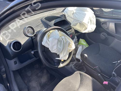 Used Parts PEUGEOT 107 (PM_, PN_) 1.0 4663211