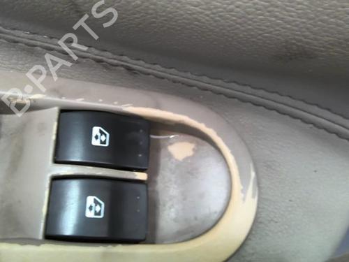 Used Left front window switch Left front window switch RENAULT GRAND SCÉNIC II (JM0/1_) 1.9 dCi (JM14) (131 hp) 40269530 40269530