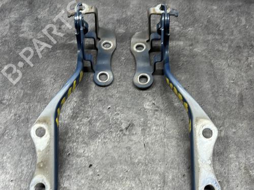 Türscharnier/Türfeststeller für TOYOTA YARIS (_P9_) 1.4 D-4D (NLP90_, NLP90R) (90 hp) 32993211