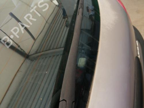 Used Rear windshield wiper arm PEUGEOT 206 Hatchback (2A/C) 1.4 i (75 hp) 27686146