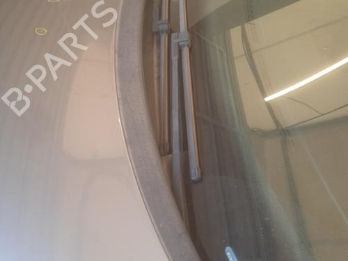 Used Front windshield wiper arm VW GOLF PLUS V (5M1, 521) 1.9 TDI (105 hp) 22719009