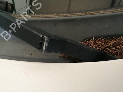 Used Front windshield wiper arm VOLVO V40 Estate (645) 1.6 (105 hp) 24402741