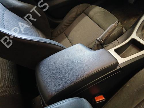Used Armrest / Center console Armrest / Center console BMW 3 (E90) 320 d (177 hp) 32094962 32094962