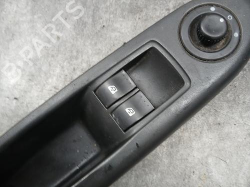 Left front window switch RENAULT CLIO II (BB_, CB_) 1.5 dCi (B/CB07) | BP30679995I27