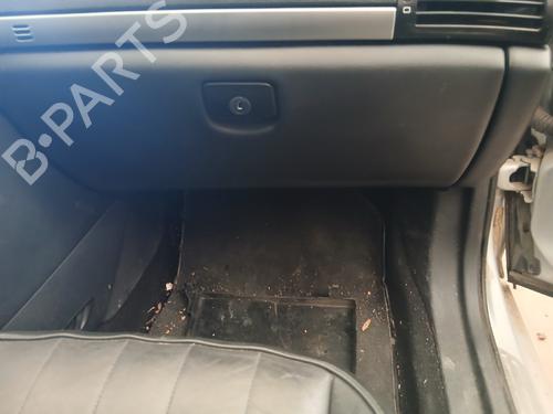 Vano posta oggetti Vano posta oggetti PEUGEOT 407 SW (6E_, 6D_) 2.0 HDi 135 (136 hp) 37227114 37227114