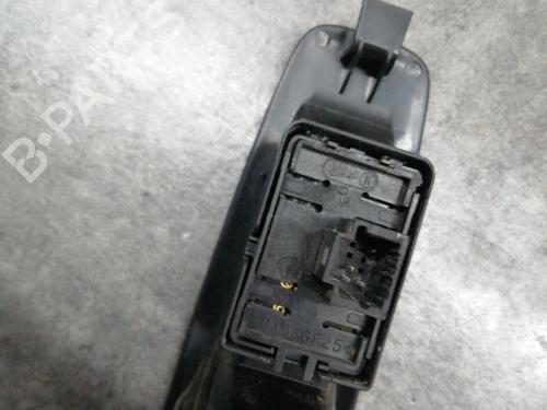 Used Right rear window switch Right rear window switch RENAULT MEGANE IV Hatchback (B9A/M/N_) 1.5 Blue dCi 95 (B9A2, B9A6) (95 hp) 25142563 25142563