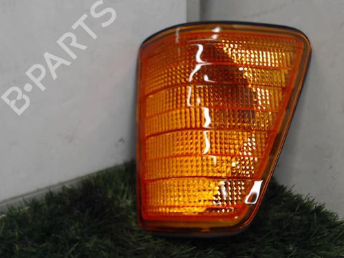 Used Left front indicator Left front indicator MERCEDES-BENZ T1 Bus (B601) 208 D 2.3 (601.371, 601.372, 601.376, 601.377) (79 hp) 20881601 20881601