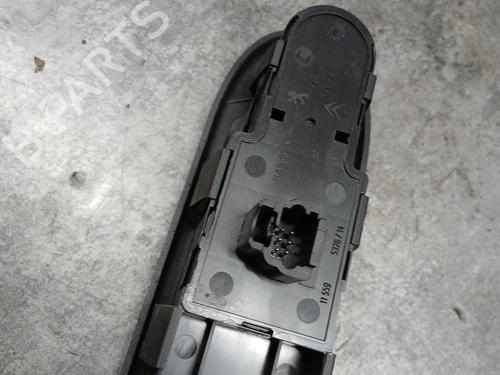Left front window switch PEUGEOT 307 Break (3E) 1.6 HDi 110 | BP28319153I27 