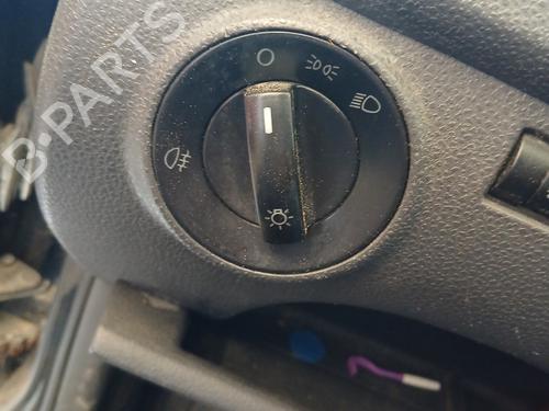 Commande de phare VW POLO (9N_, 9A_) 1.4 TDI (75 hp) 28071383