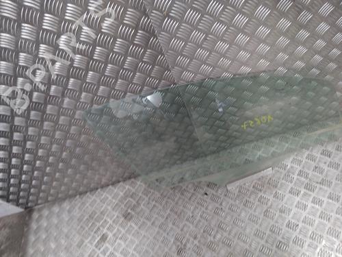 Dør rude højre foran Dør rude højre foran OPEL CORSA E (X15) 1.3 CDTI (08, 68) (75 hp) 36009008 36009008