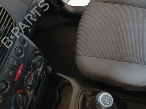 Used Glove box Glove box FIAT PUNTO (188_) 1.2 60 (188.030, .050, .130, .150, .230, .250) (60 hp) 32176225 32176225